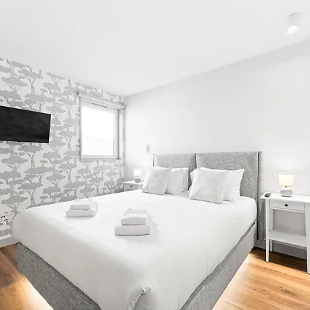 Bonjardim - Modern Garden Duplex N * Πόρτο