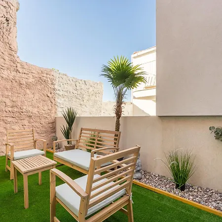 Bonjardim - Modern Garden Duplex N Apartman