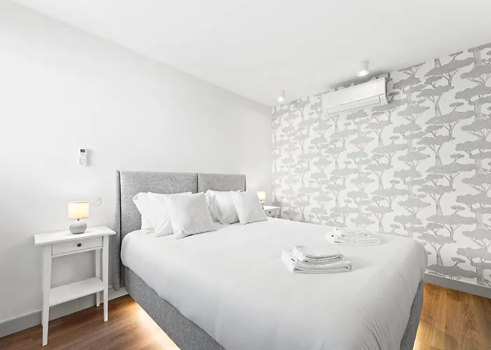 Bonjardim - Modern Garden Duplex N *