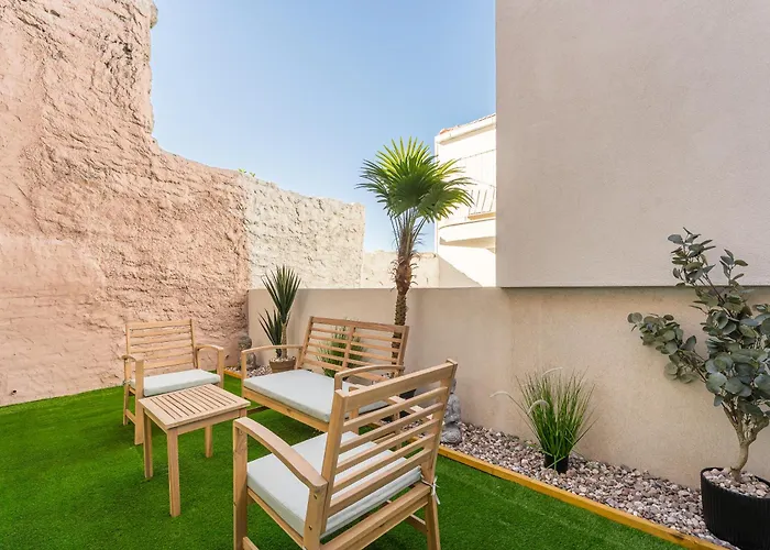 Bonjardim - Modern Garden Duplex N Apartament